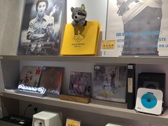 -浣熊唱片店(上海影城店)