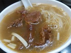 H05。汉记面馆，牛腩面，8元（小）-汉记面馆(南华东路店)