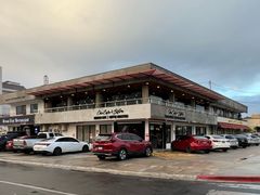 -Cha Café and Bistro