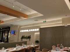 -肥肥虾庄·金牌油焖大虾(汉口城市广场店)