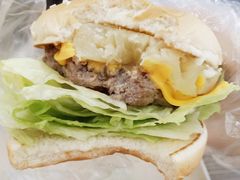 凤梨牛肉汉堡-牛纽塔·牛人堡(群众路店)