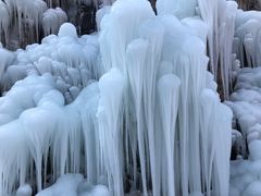 -大平台龙居瀑布旅游区