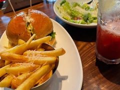 拉丝芝士汉堡-Bistro 63 创意融合料理(广粤天地店)