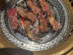 -山川小町·极番烧肉(新地假日广场店)