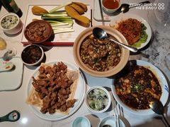 -乔家小院•非遗驴肉•青岛菜(滨河路店)