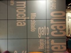 大堂-西西弗书店&矢量咖啡(壹方购物中心店)