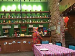 -香巴拉云南餐厅(华莱坞店)