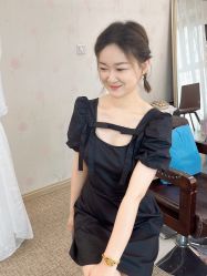 -红馆妆造(中央大街店)