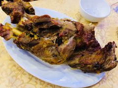 烤羊腿按只卖-维吾尔餐厅(宜山路店)