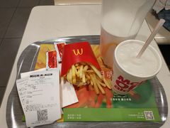 大薯条-麦当劳(轻轨曹杨路店)