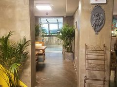 -HIGH FIVE哈福手工汉堡(桂林路店)