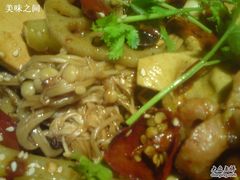 金针菇、藕片、油豆皮-一麻一辣麻辣香锅(方庄店)
