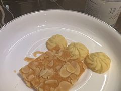 -海派悦庭·海胆烧麦·新融合菜(凯德广场店)