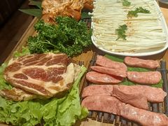 -极简·炭火烤肉主题餐厅·龙虾烧烤·烤羊排(宝龙店)