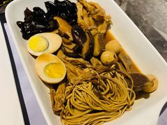 -鼎鼎香·港式火锅(北京SKP店)