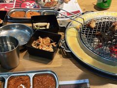 -青瓦炭韩潮烤肉(花园道店)
