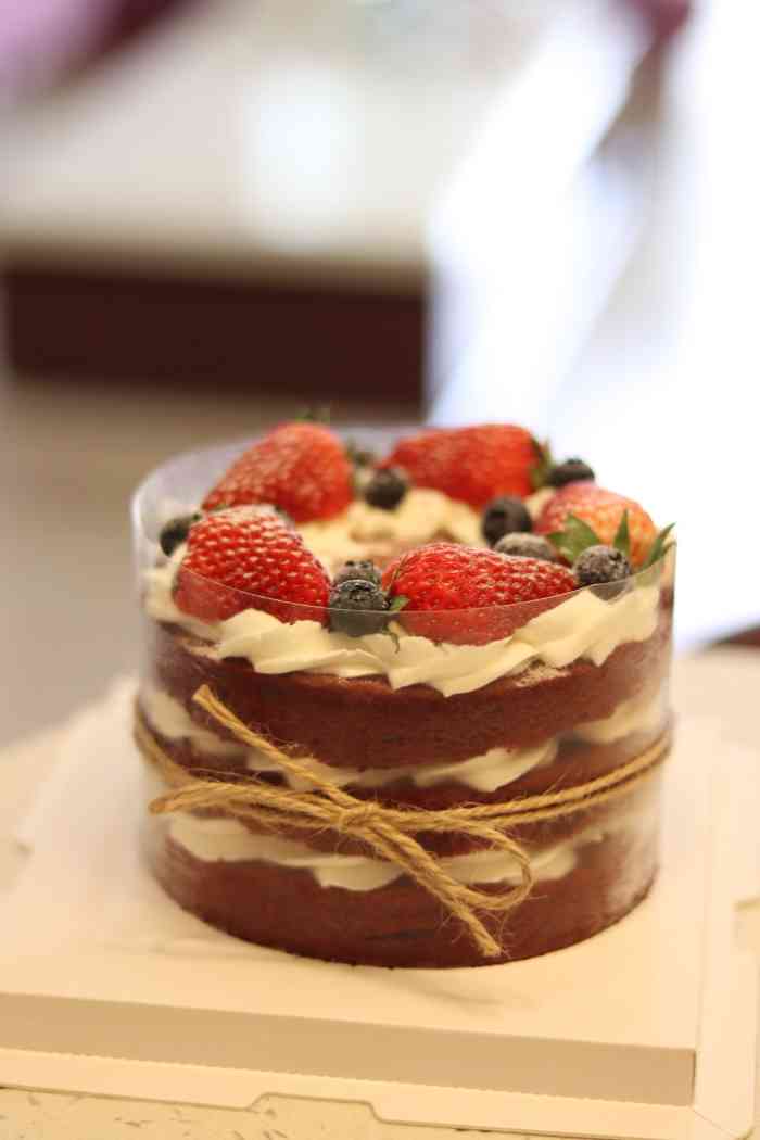 bonjour蛋糕店-"沈阳站附近的一家甜品店,送朋友等火车发现.