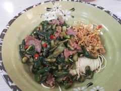 黄瓜皮炒牛肉-刘氏三和面馆