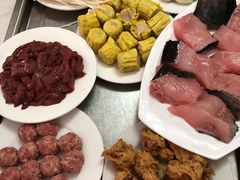 -苗伯妈酸汤火锅