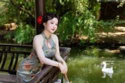 -一揽芳华汉服旗袍体验馆(拙政园店)