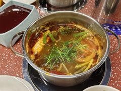 -四囍码头海鲜烧烤自助火锅(外滩南京东路悦荟广场店)