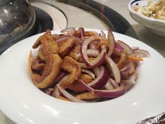 郑庄圆葱拌脂渣-船梆煮•蒸汽海鲜·炉火烤肉(五四广场店)