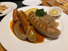 兰特伯爵自制猪肉肠配酸菜、土豆-兰特伯爵西餐厅·啤酒屋(方庄店)