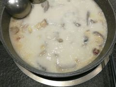 -煲宫猪肚鸡(昆山金鹰国际购物中心店)