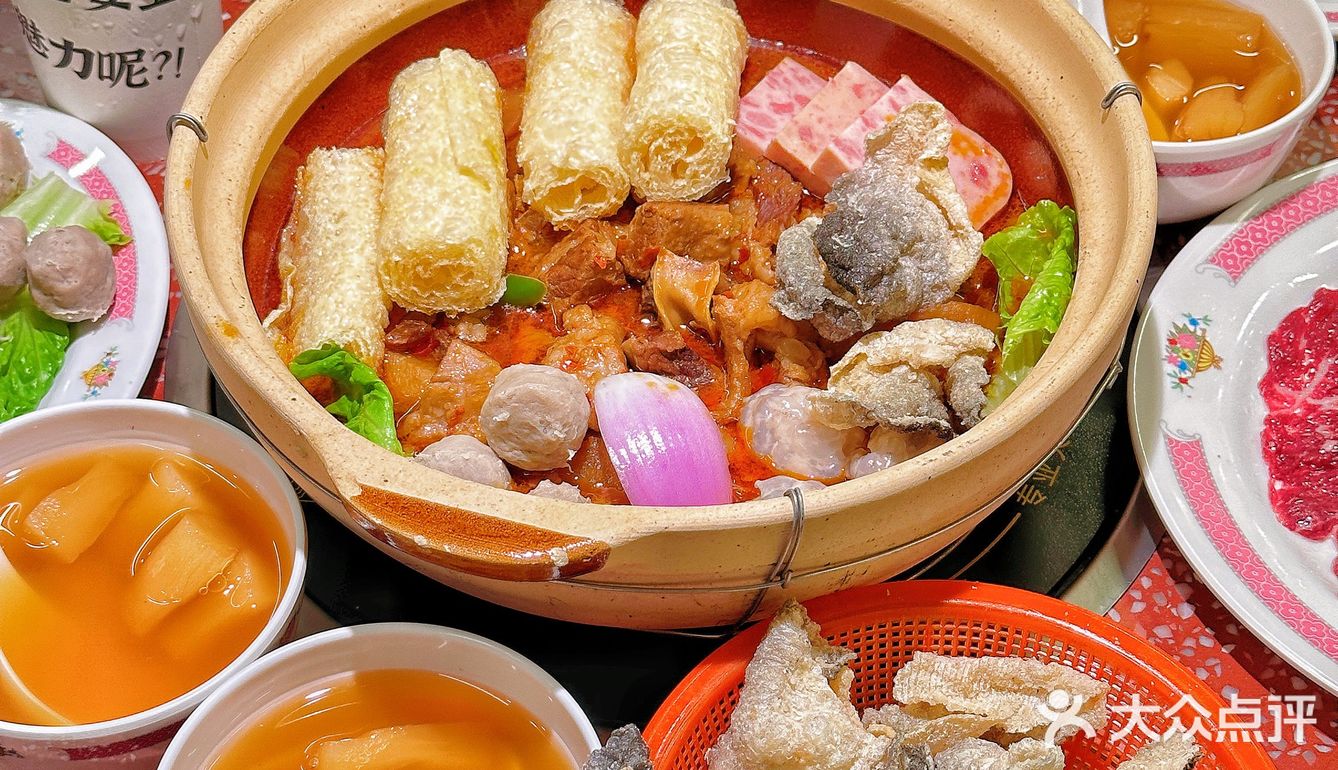 火遍魔都的牛腩煲火锅富天添开新店啦！