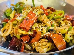 -怡妮新疆风味餐厅(东江湾路店)