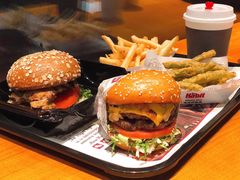 -The Habit Burger Grill 哈比特汉堡(复兴soho店)