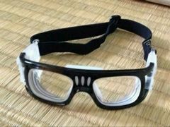 -罗伯特眼镜·蔡司官方授权(罗湖国贸店)