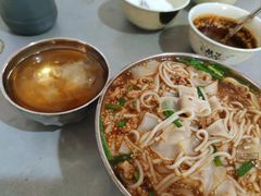 -正宗杨记普洱酸醋米线(总店)
