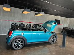 -上海普陀宝诚MINI4S店(红柳路店)