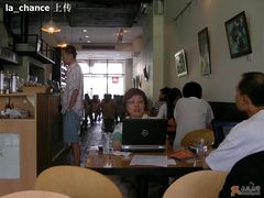 店堂&nbsp;&&nbsp;Brian的后脑勺-榖屋house of flour(张江首店)