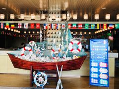 -百灵希尔顿逸林酒店大堂吧