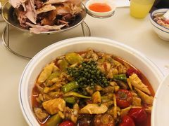 盐帮仔姜牛蛙-十二饭点·川菜(北站圆融店)