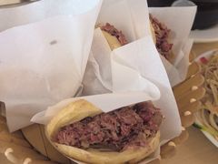 -闫家驴肉老店(华电一校店)