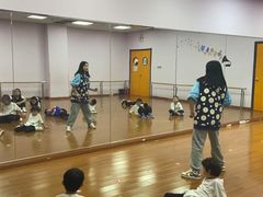 -小荧星艺校(大宁分校)