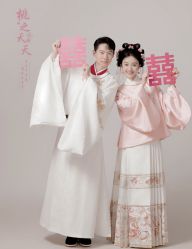 -喜爱高定婚纱摄影