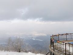 -亚布力新体委滑雪场