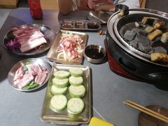 -围炉肉舍•炭烤活鳗•丹东海鲜烤肉(步行街店)