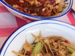 -笨豆腐居民楼菜馆•江西小炒(天津开发区店)