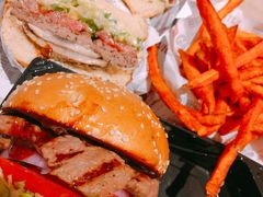 -The Habit Burger Grill 哈比特汉堡(复兴soho店)
