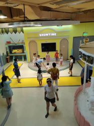 -多多淘儿童体验中心(重庆来福士店)