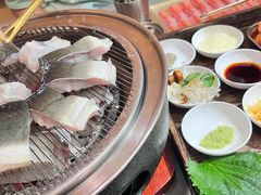 -围炉肉舍•炭烤活鳗•丹东海鲜烤肉(步行街店)