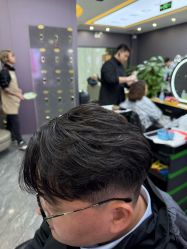 -藤野造型烫染·漂发