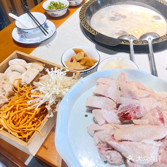 万鑫鱼馆(恒大雅苑店)
