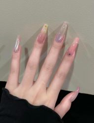 -赢韵美甲美睫瑞士净斑中心