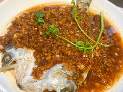 油沁鱼-老闵田螺馆·南昌市井菜·特色小吃(总店)